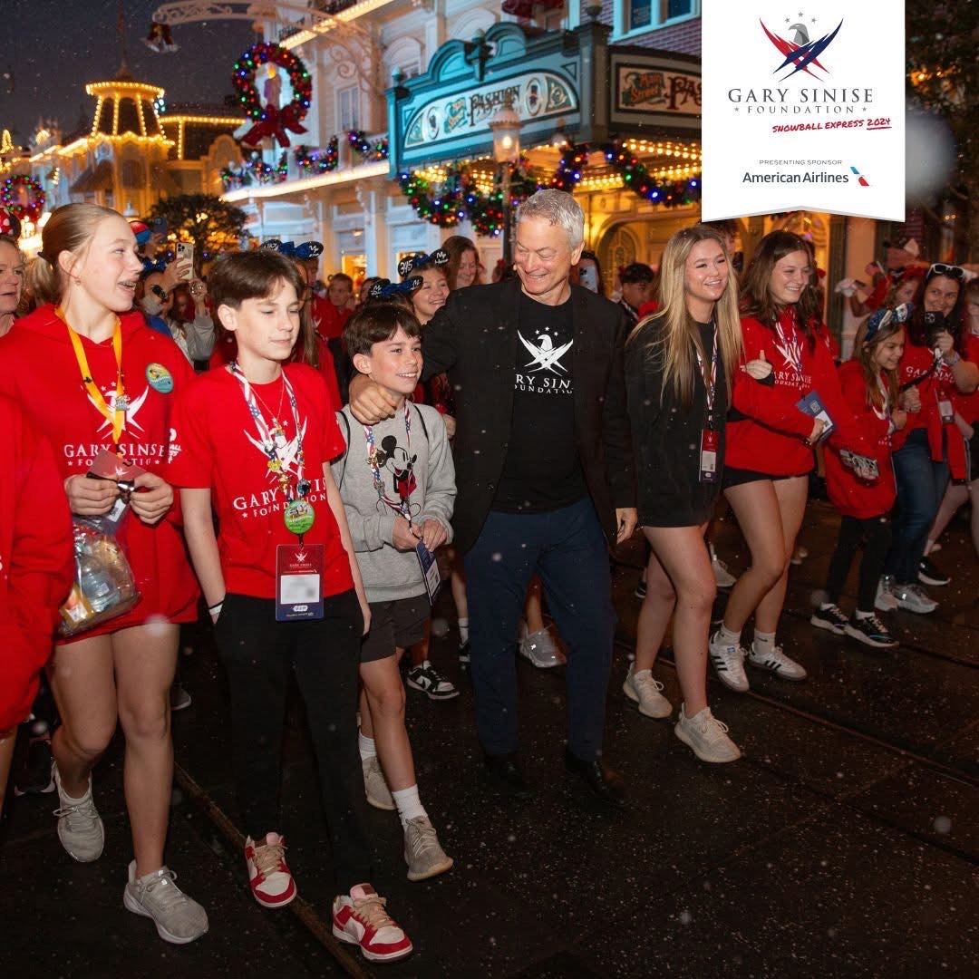 American Airlines and Gary Sinise Foundation Give Families of Fallen  Soldiers and First Responders a Magical Trip to Disney World – New  Americans MagazineNew Americans Magazine, image size:1080x1080
